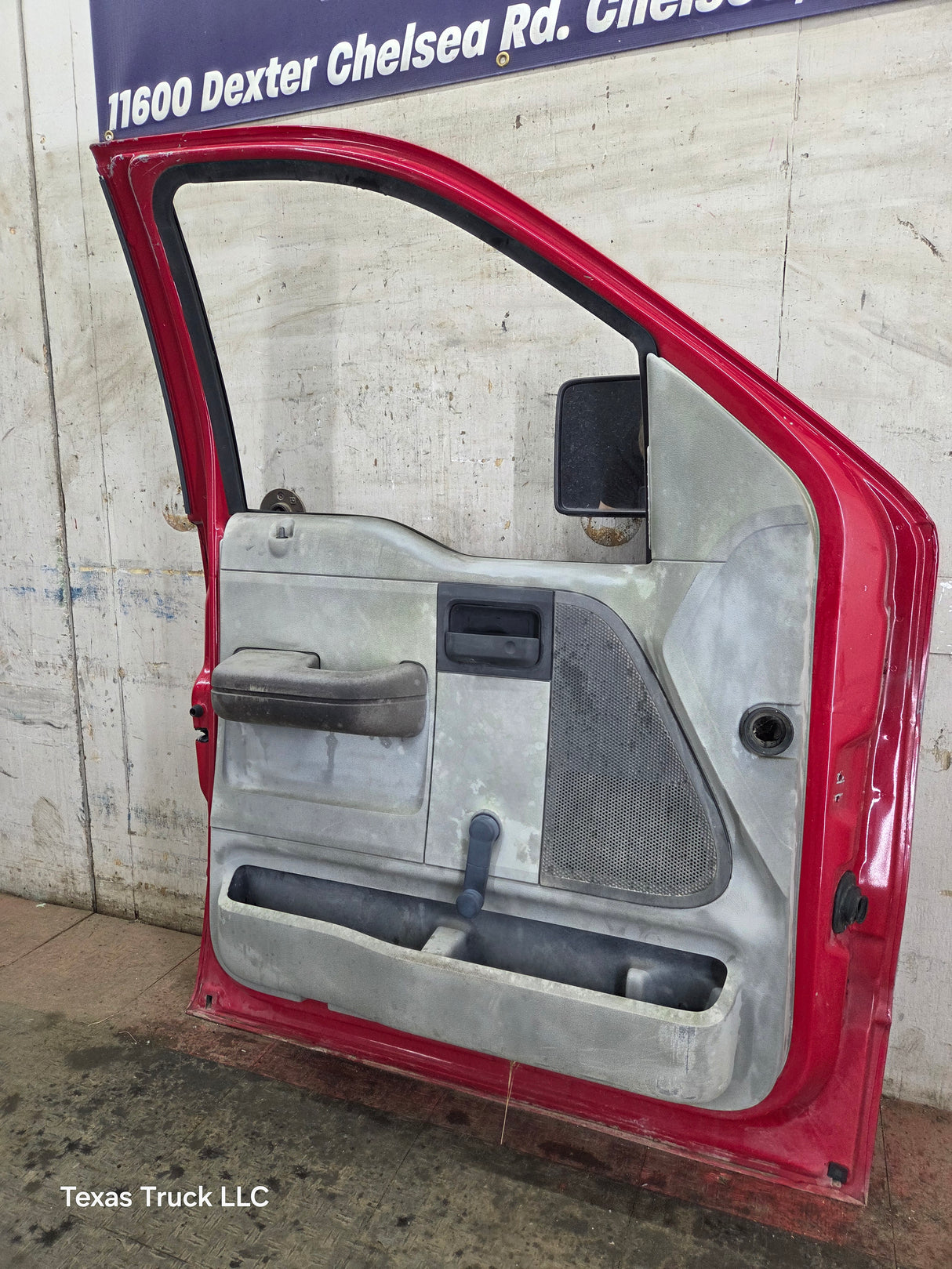 2004-2008 Ford F150 LH Driver Front CREW Cab Door