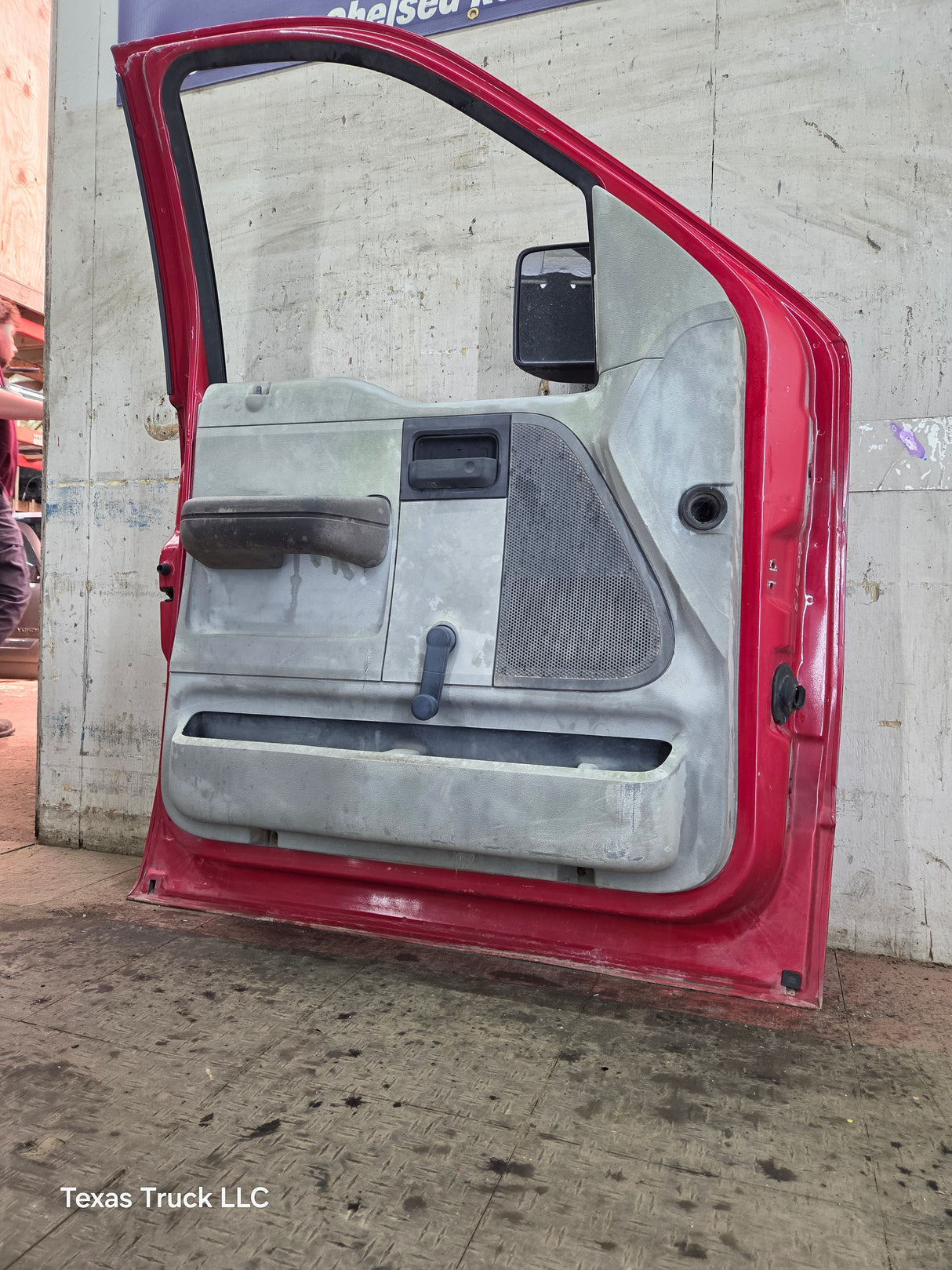 2004-2008 Ford F150 LH Driver Front CREW Cab Door