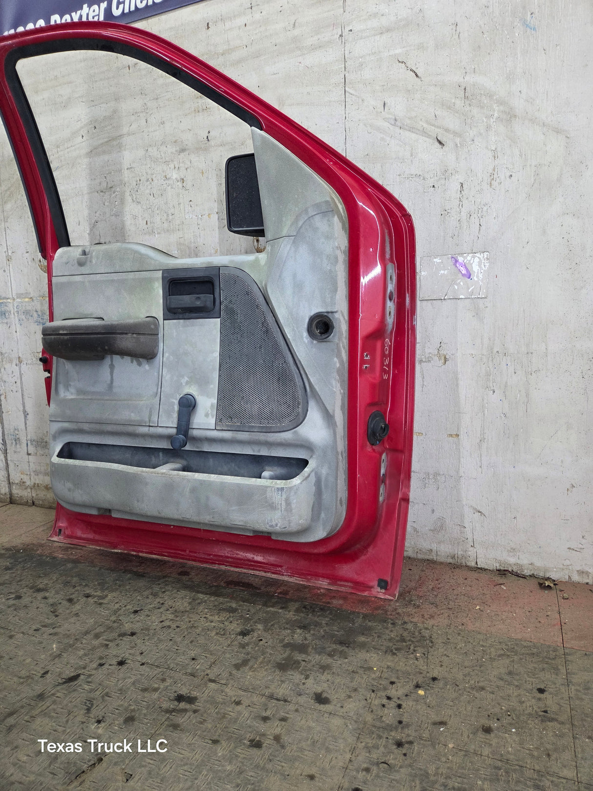 2004-2008 Ford F150 LH Driver Front CREW Cab Door