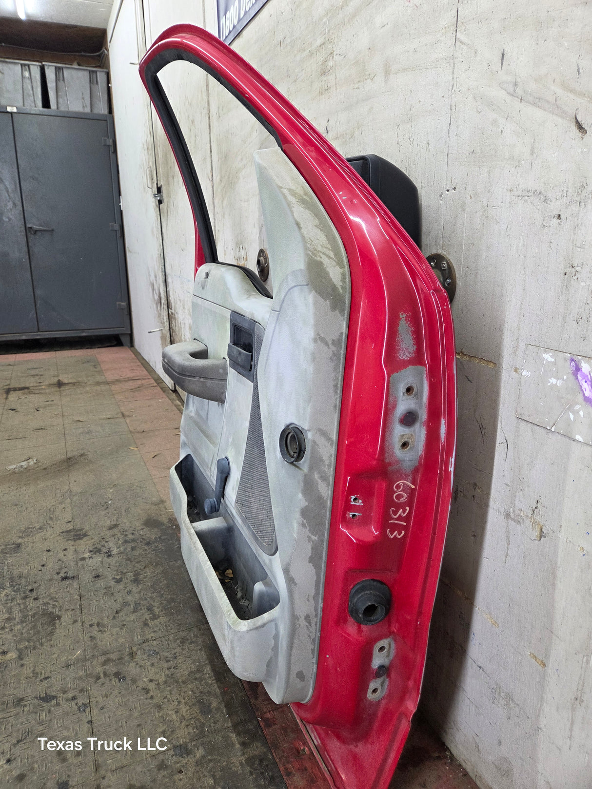 2004-2008 Ford F150 LH Driver Front CREW Cab Door