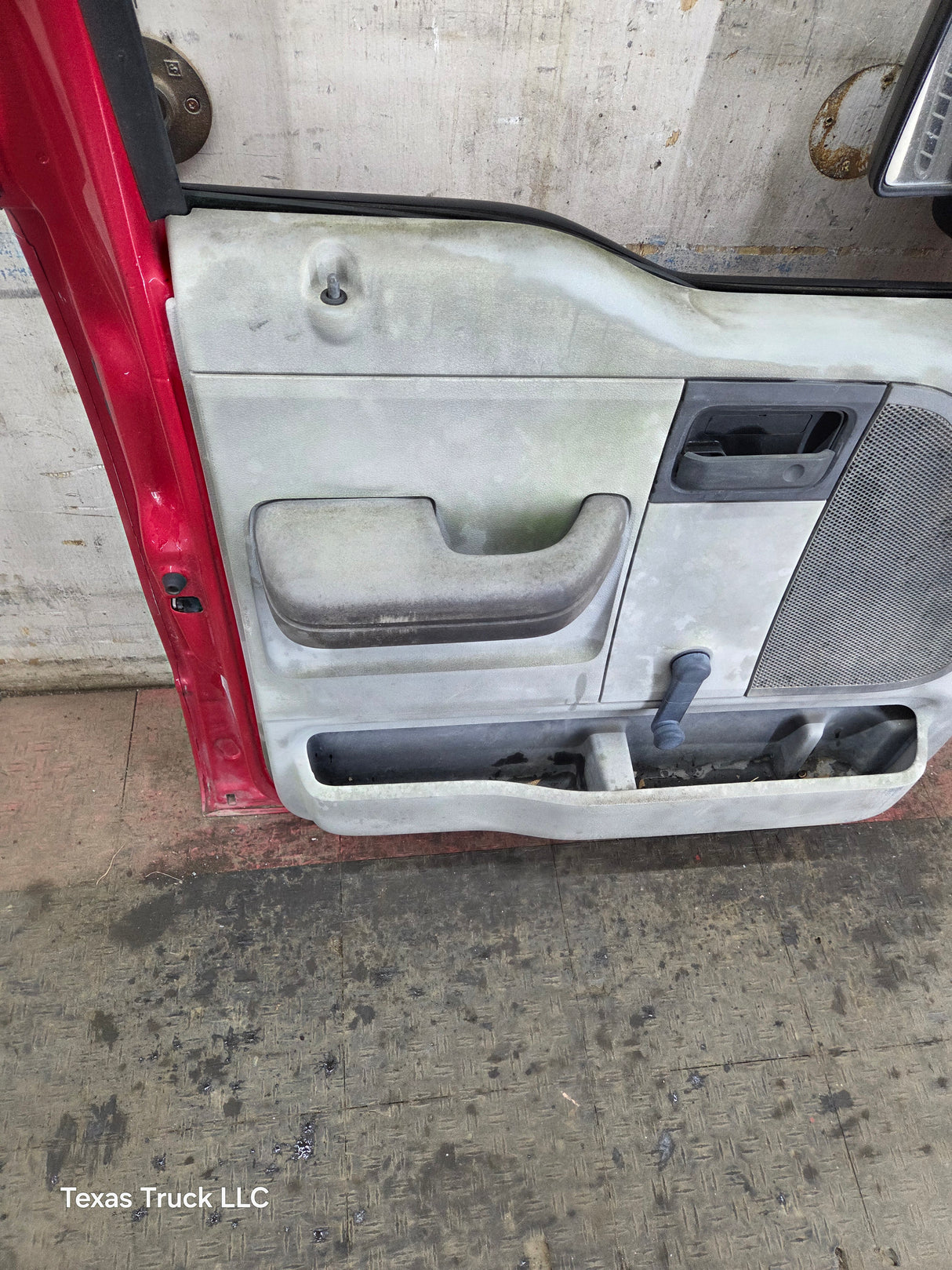 2004-2008 Ford F150 LH Driver Front CREW Cab Door