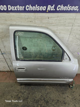 1999-2006 Chevrolet Silverado / GMC Sierra 1500 2500 3500 HD Front Passenger Side Door RH