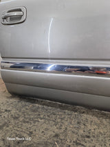 1999-2006 Chevrolet Silverado / GMC Sierra 1500 2500 3500 HD Front Passenger Side Door RH