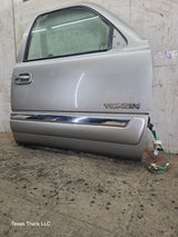 1999-2006 Chevrolet Silverado / GMC Sierra 1500 2500 3500 HD Front Passenger Side Door RH