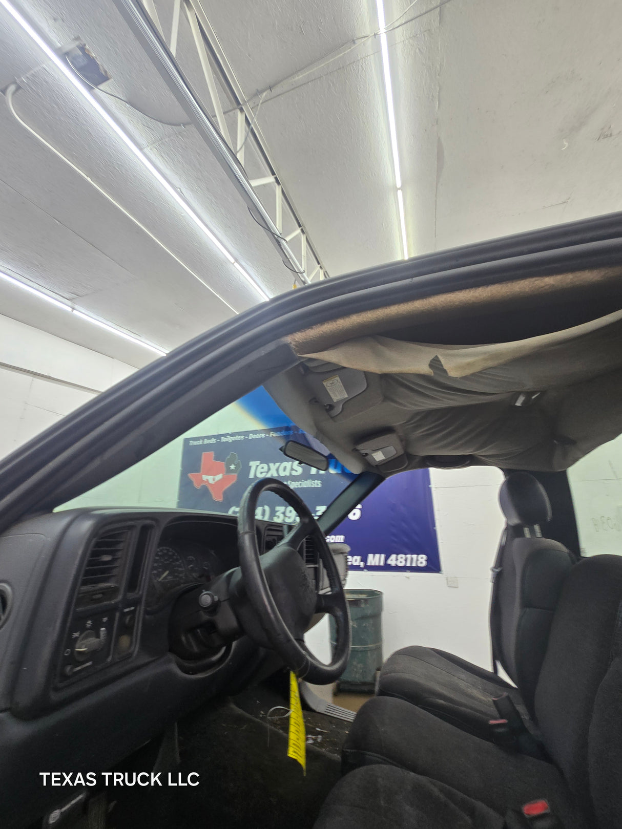 1999-2007 Chevrolet Silverado / GMC Sierra 1500 2500 HD 3500HD Regular Cab Body - Summit white