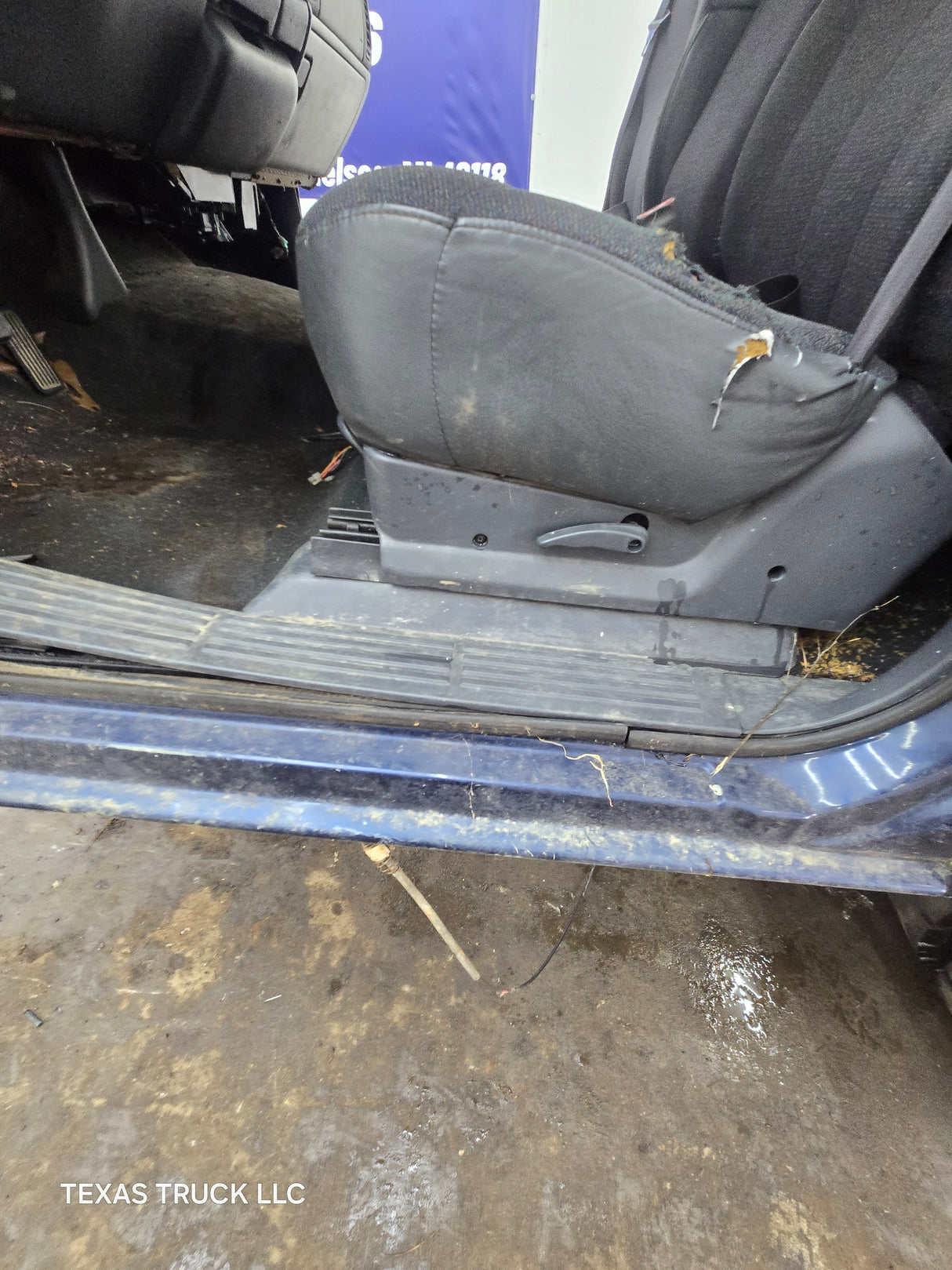 1999-2007 Chevrolet Silverado / GMC Sierra 1500 2500 HD 3500HD Regular Cab Body - Summit white
