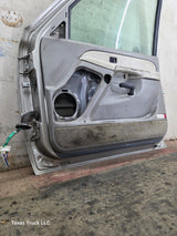 1999-2006 Chevrolet Silverado / GMC Sierra 1500 2500 3500 HD Front Passenger Side Door RH