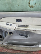 1999-2006 Chevrolet Silverado / GMC Sierra 1500 2500 3500 HD Front Passenger Side Door RH