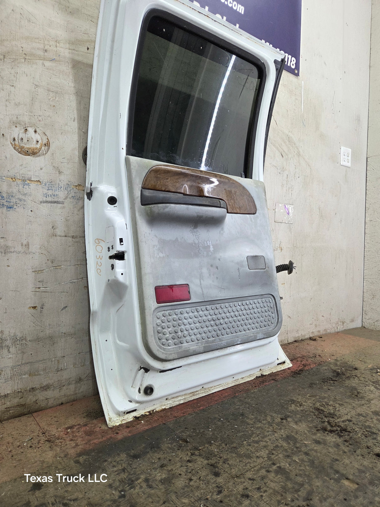 1999-2011 Ford Super Duty LH Driver Side Rear Crew Cab Door F250 F350 F450 F550