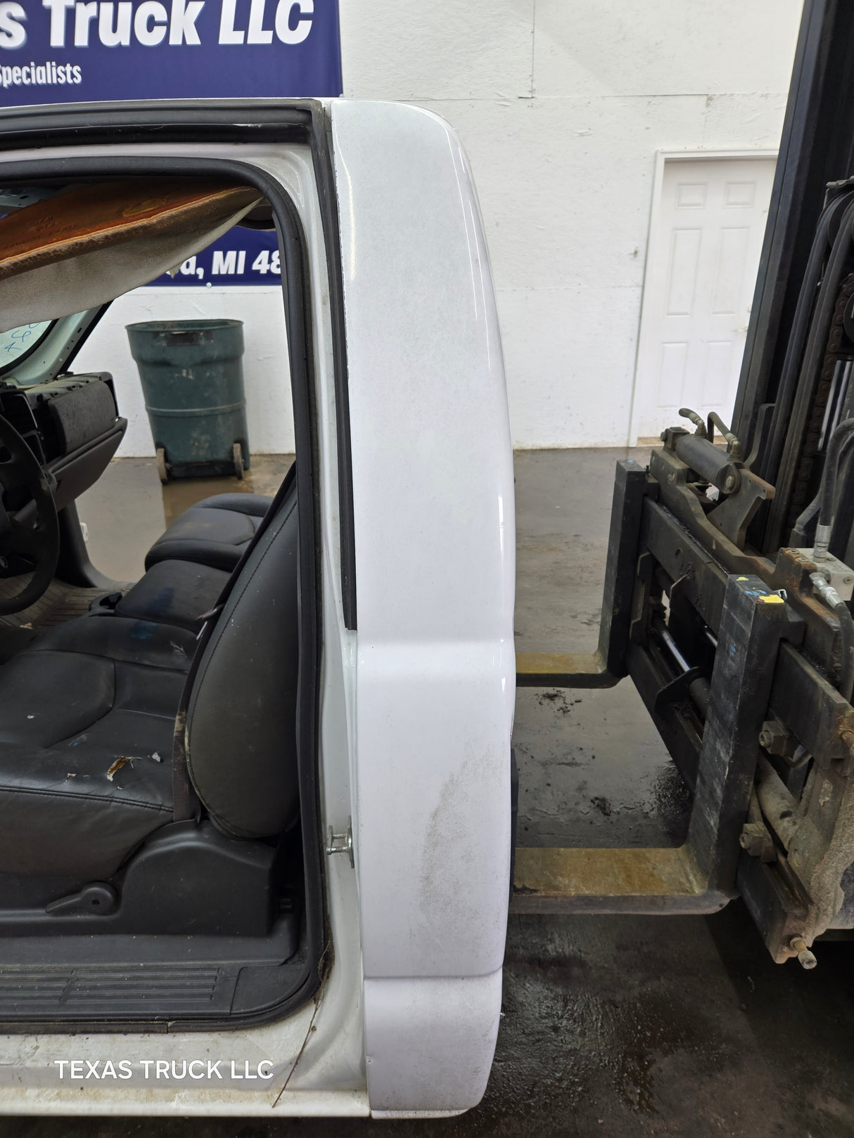 1999-2007 Chevrolet Silverado / GMC Sierra 1500 2500 HD 3500HD Regular Cab Body