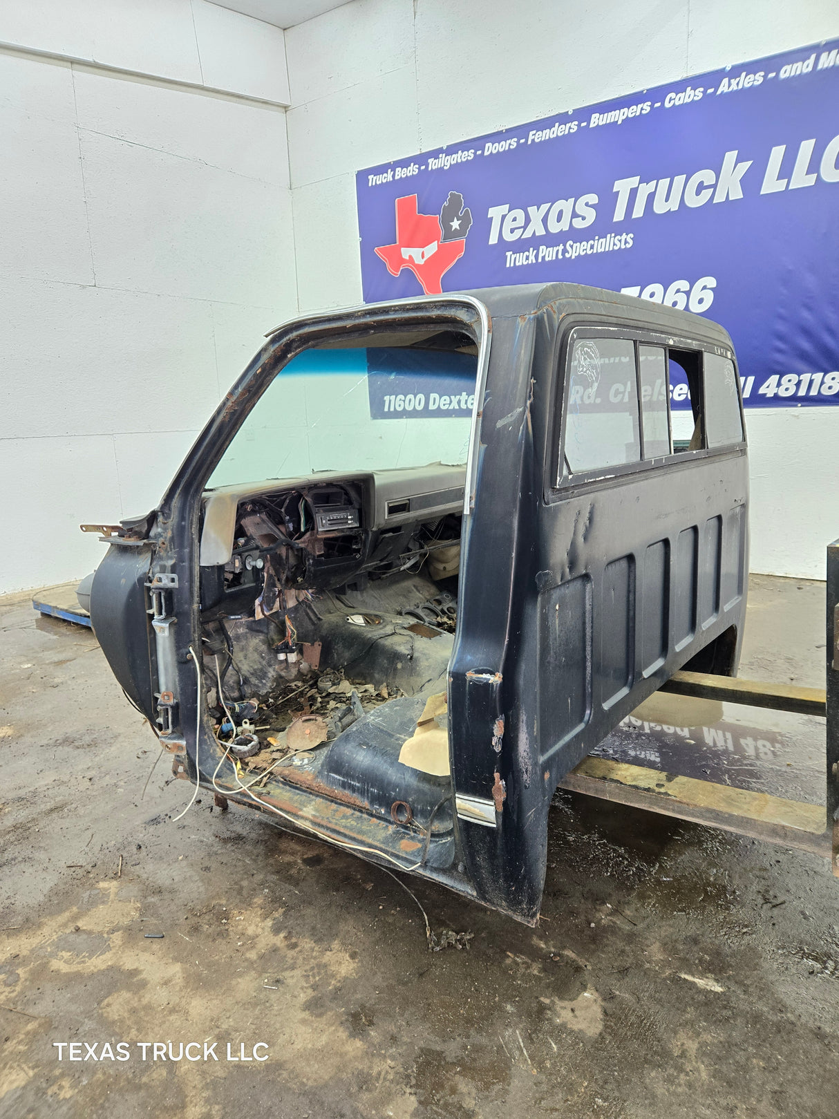 1973-1987 Chevrolet / GMC Square Body Regular Cab Truck Cab K series / C series