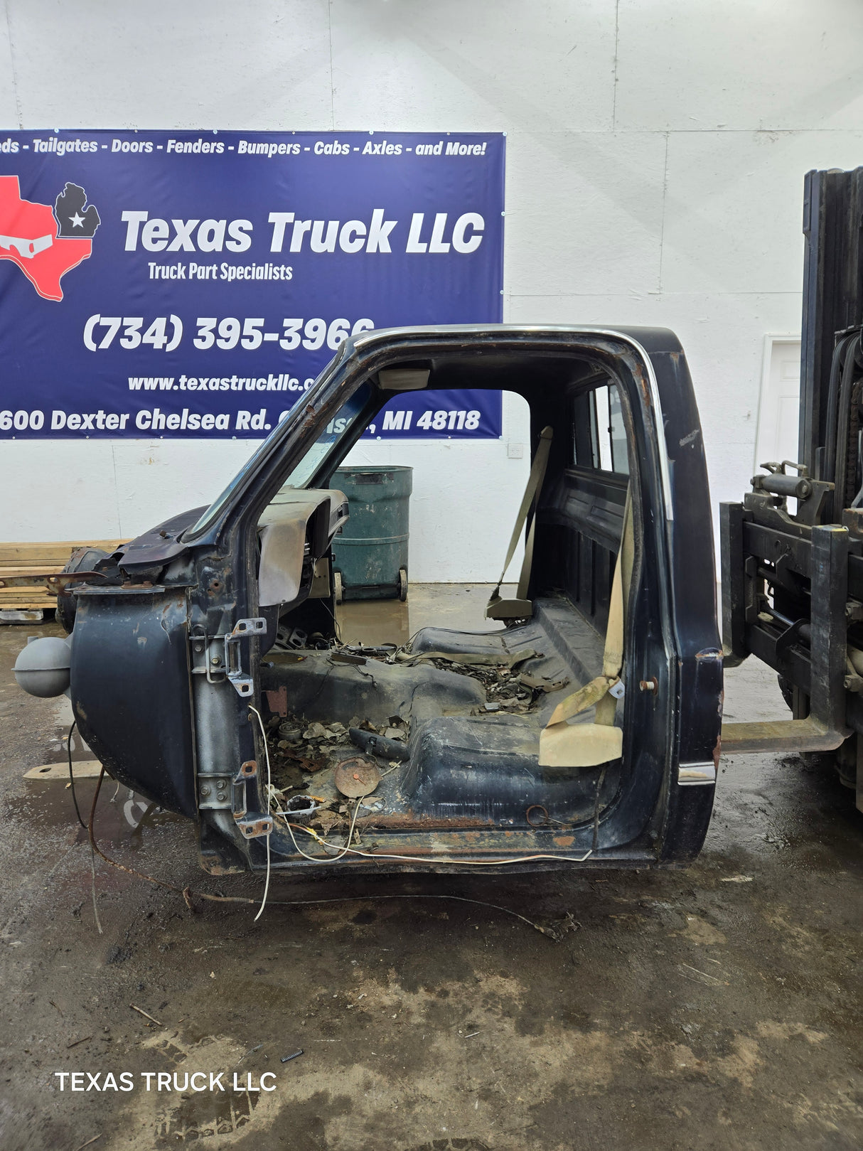 1973-1987 Chevrolet / GMC Square Body Regular Cab Truck Cab K series / C series