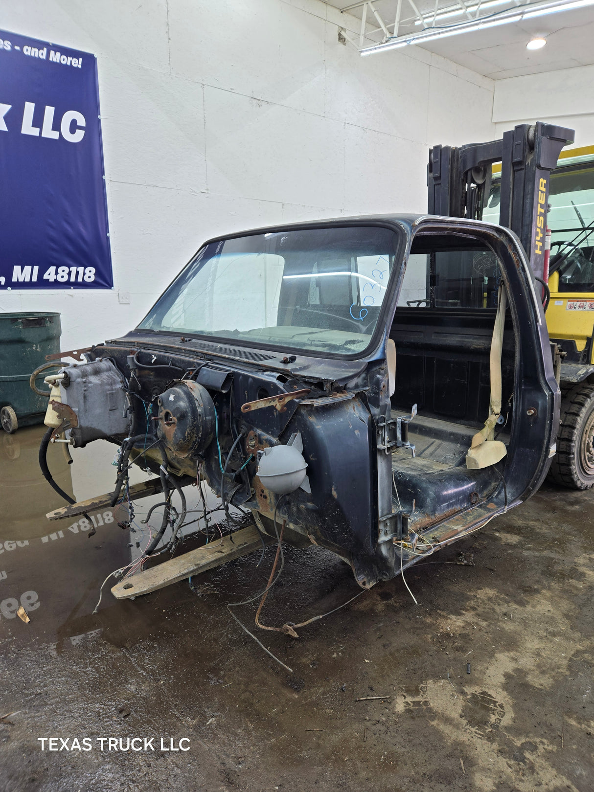 1973-1987 Chevrolet / GMC Square Body Regular Cab Truck Cab K series / C series