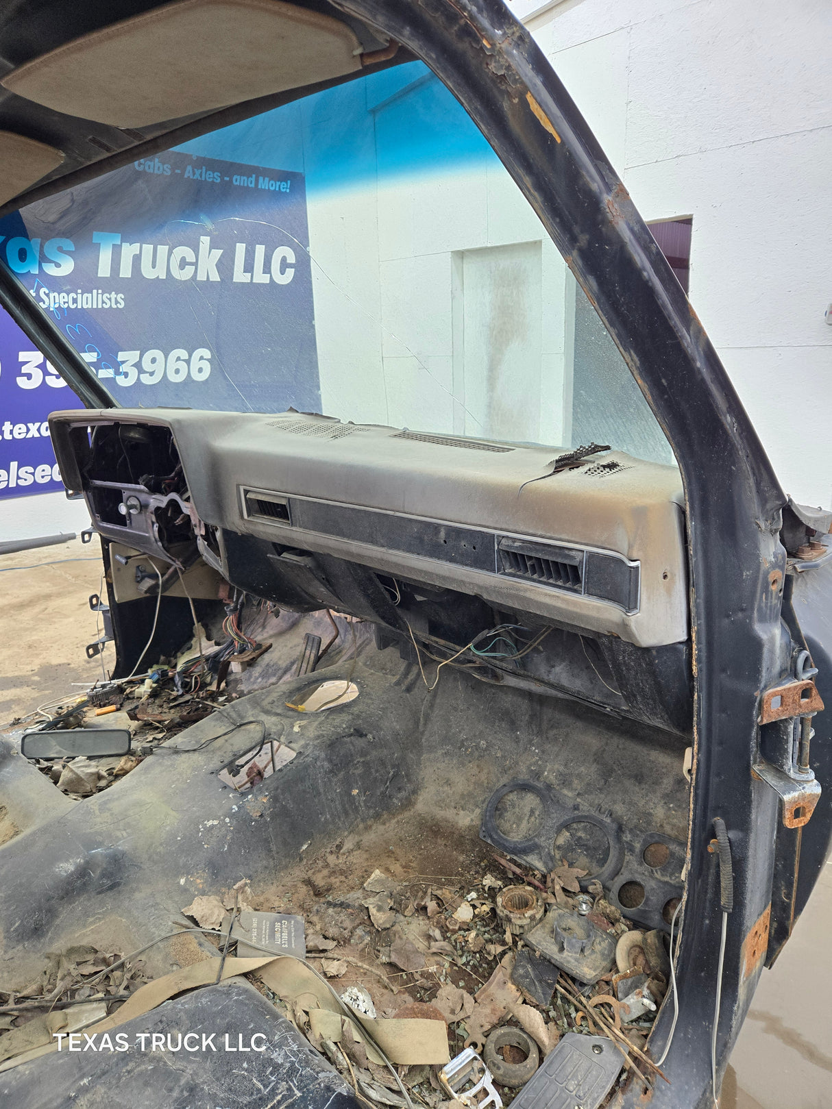 1973-1987 Chevrolet / GMC Square Body Regular Cab Truck Cab K series / C series