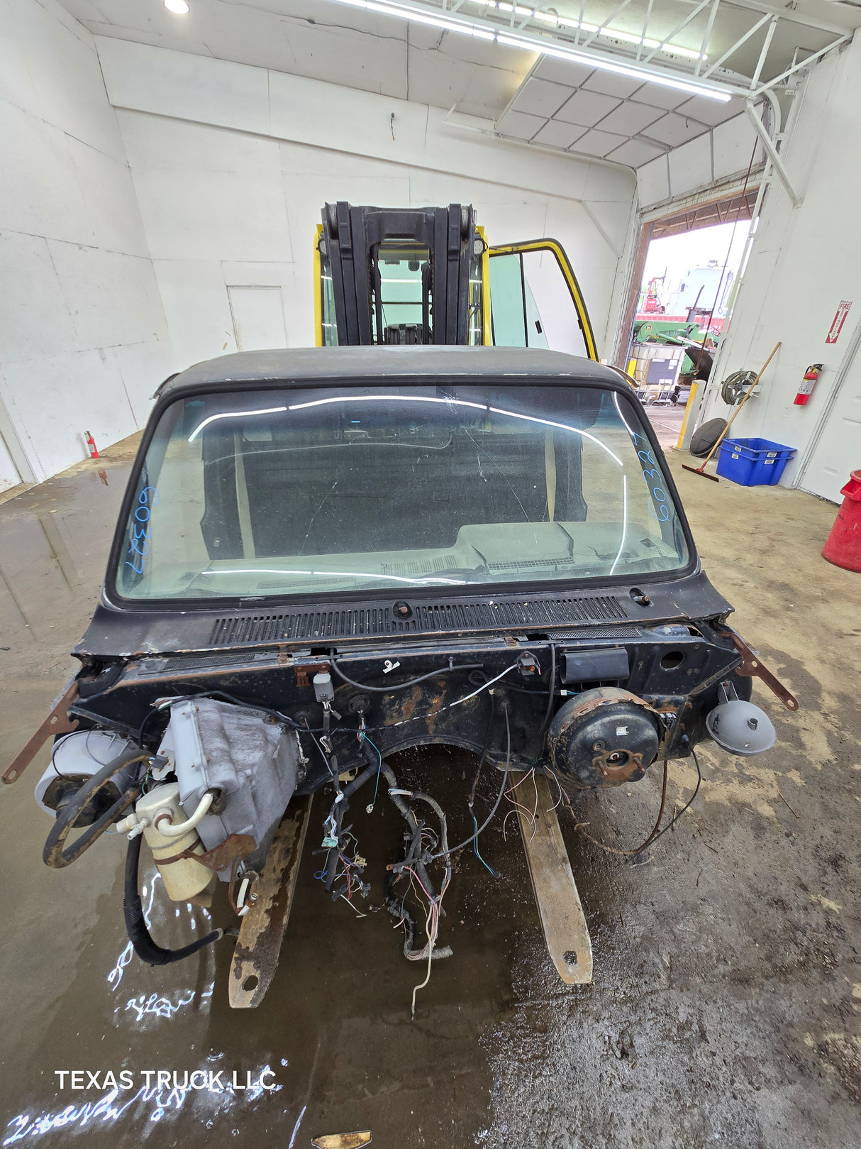 1973-1987 Chevrolet / GMC Square Body Regular Cab Truck Cab K series / C series