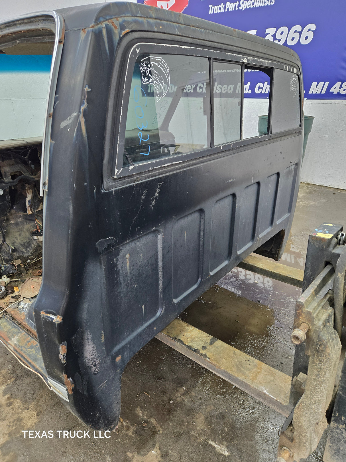 1973-1987 Chevrolet / GMC Square Body Regular Cab Truck Cab K series / C series