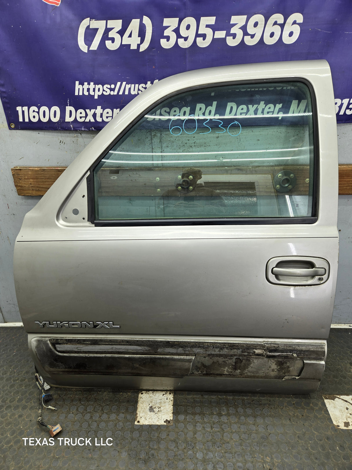 1999-2006 Chevrolet Silverado / GMC Sierra 1500 2500 3500 HD Front Driver Side Door LH