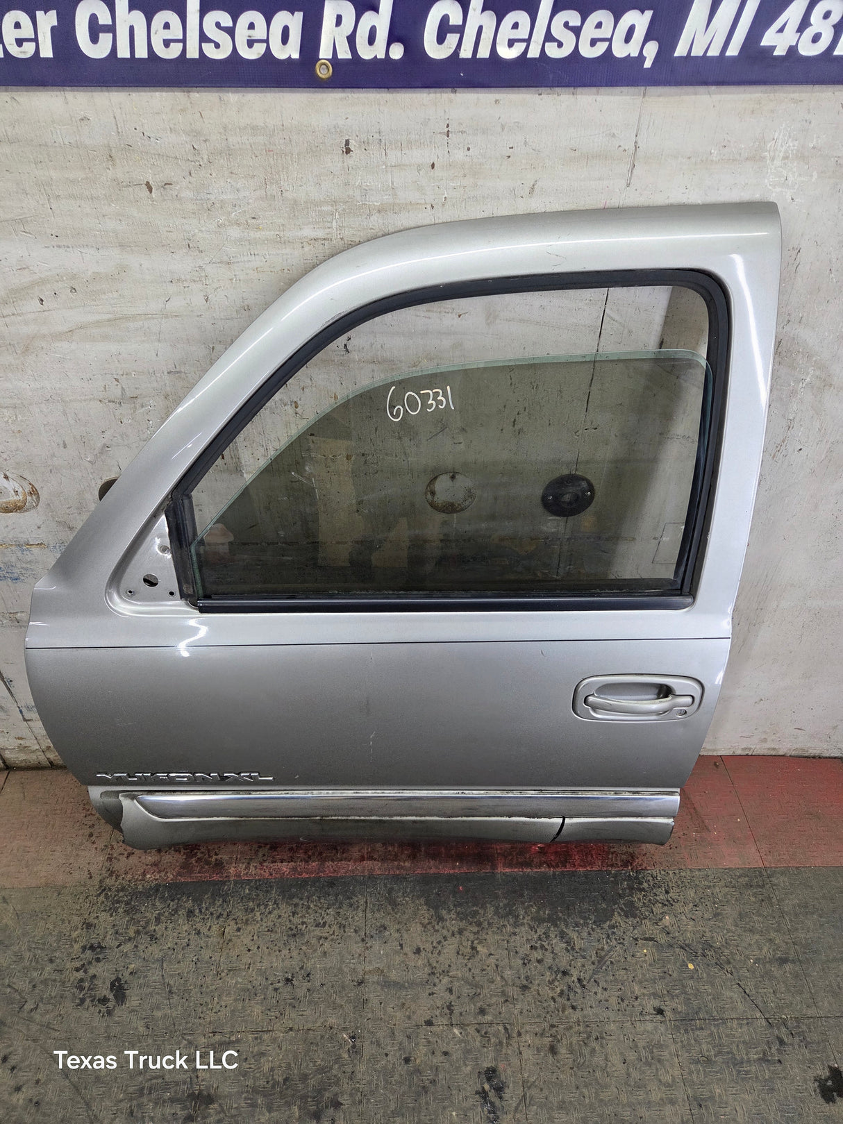 1999-2006 Chevrolet Silverado / GMC Sierra 1500 2500 3500 HD Front Driver Side Door LH