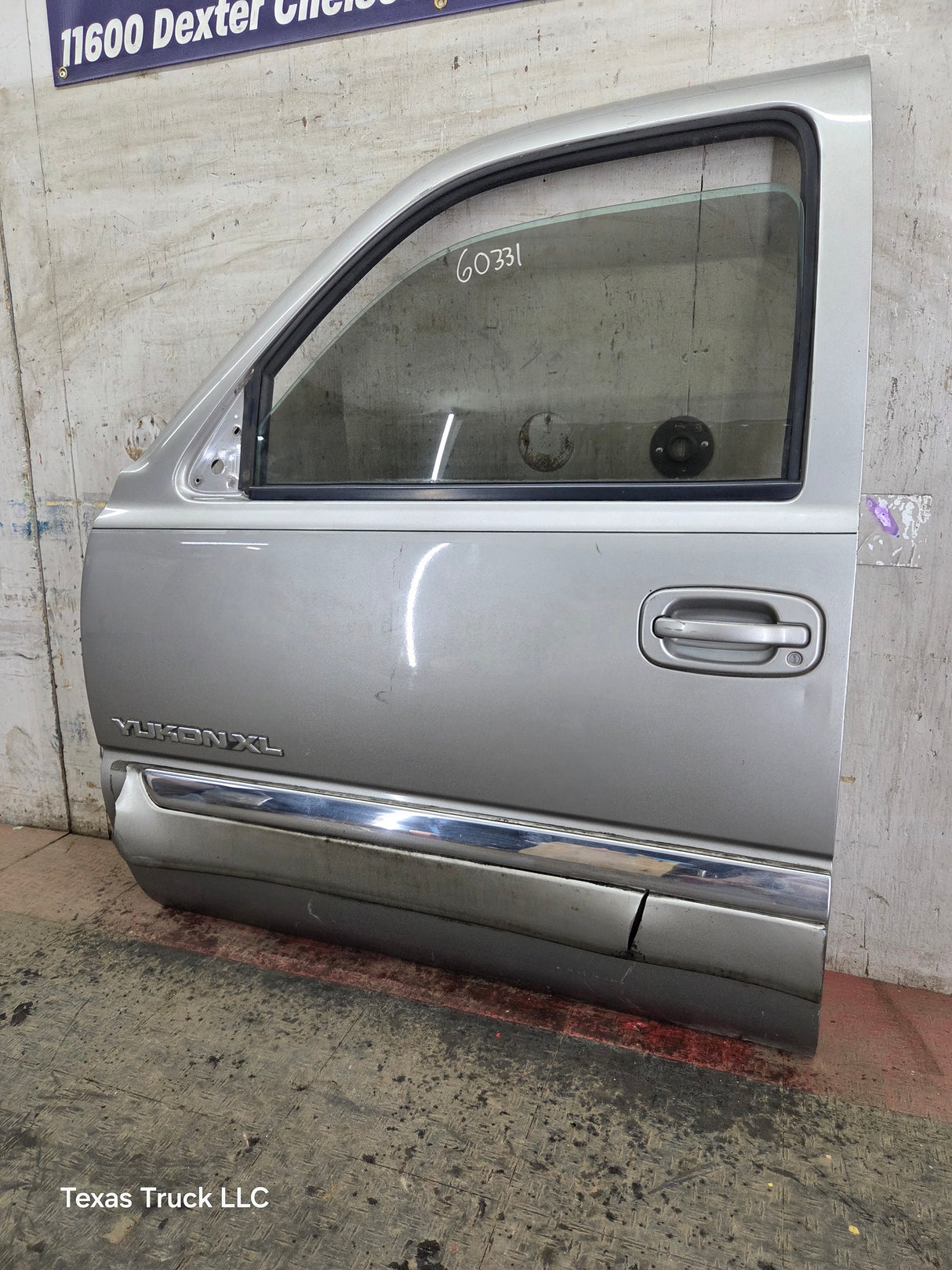 1999-2006 Chevrolet Silverado / GMC Sierra 1500 2500 3500 HD Front Driver Side Door LH