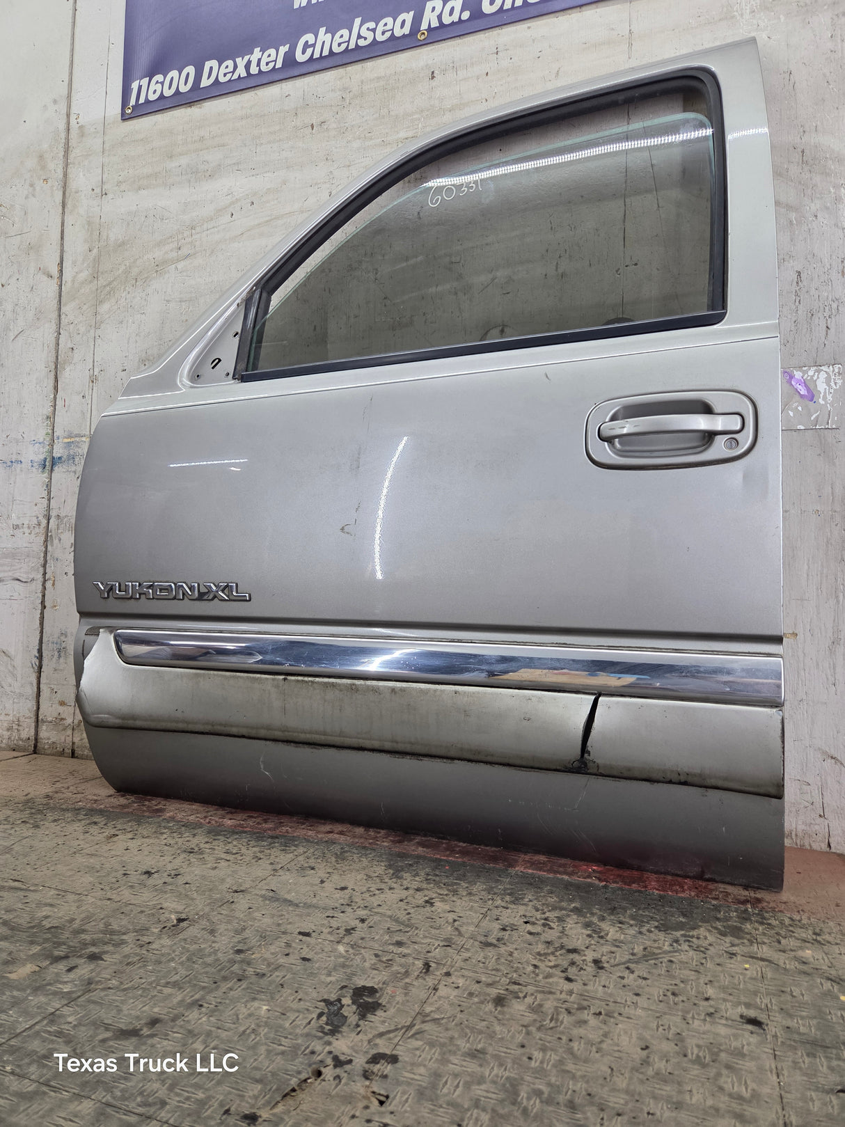 1999-2006 Chevrolet Silverado / GMC Sierra 1500 2500 3500 HD Front Driver Side Door LH