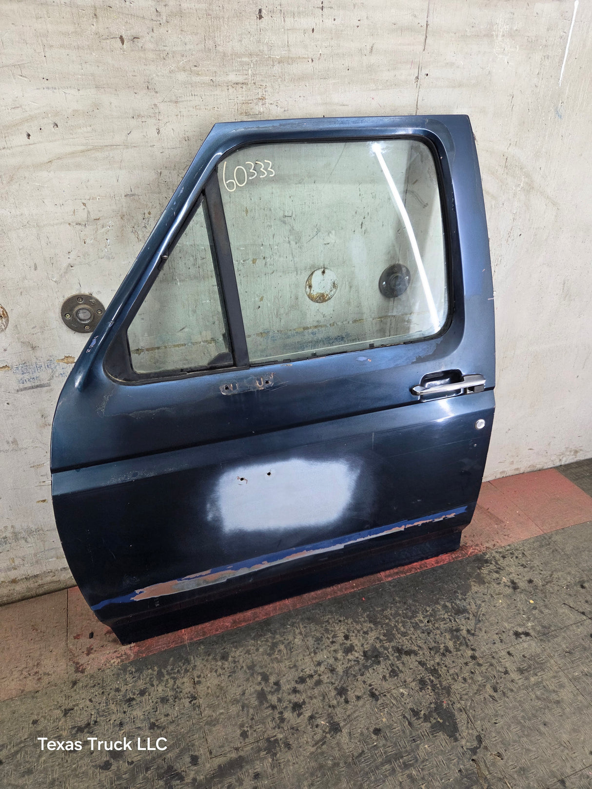 1987-1997 Ford F Series F250 F350 F450 F550 RH Passenger Side Front Door
