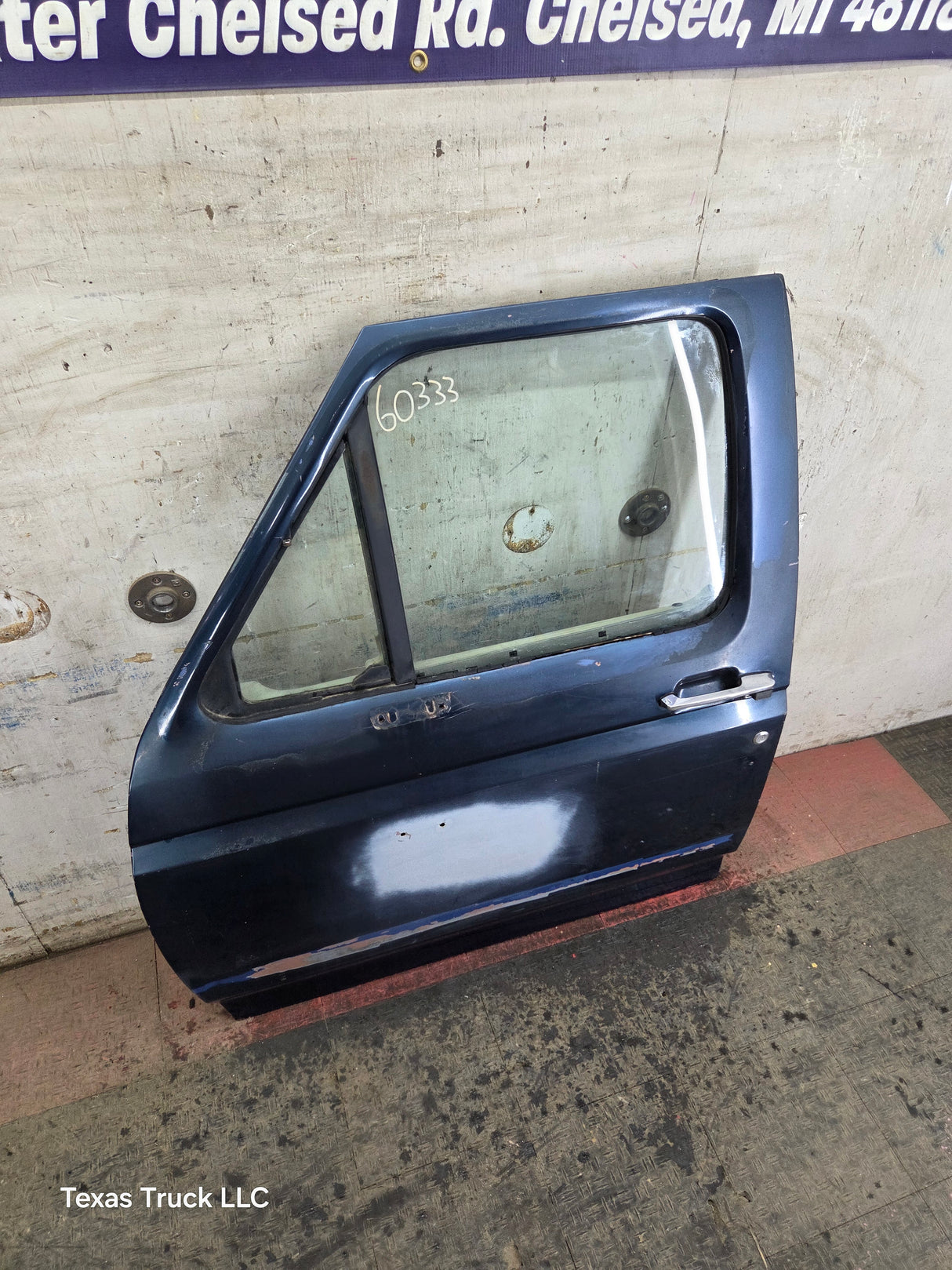 1987-1997 Ford F Series F250 F350 F450 F550 RH Passenger Side Front Door