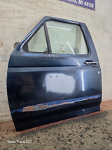 1987-1997 Ford F Series F250 F350 F450 F550 RH Passenger Side Front Door