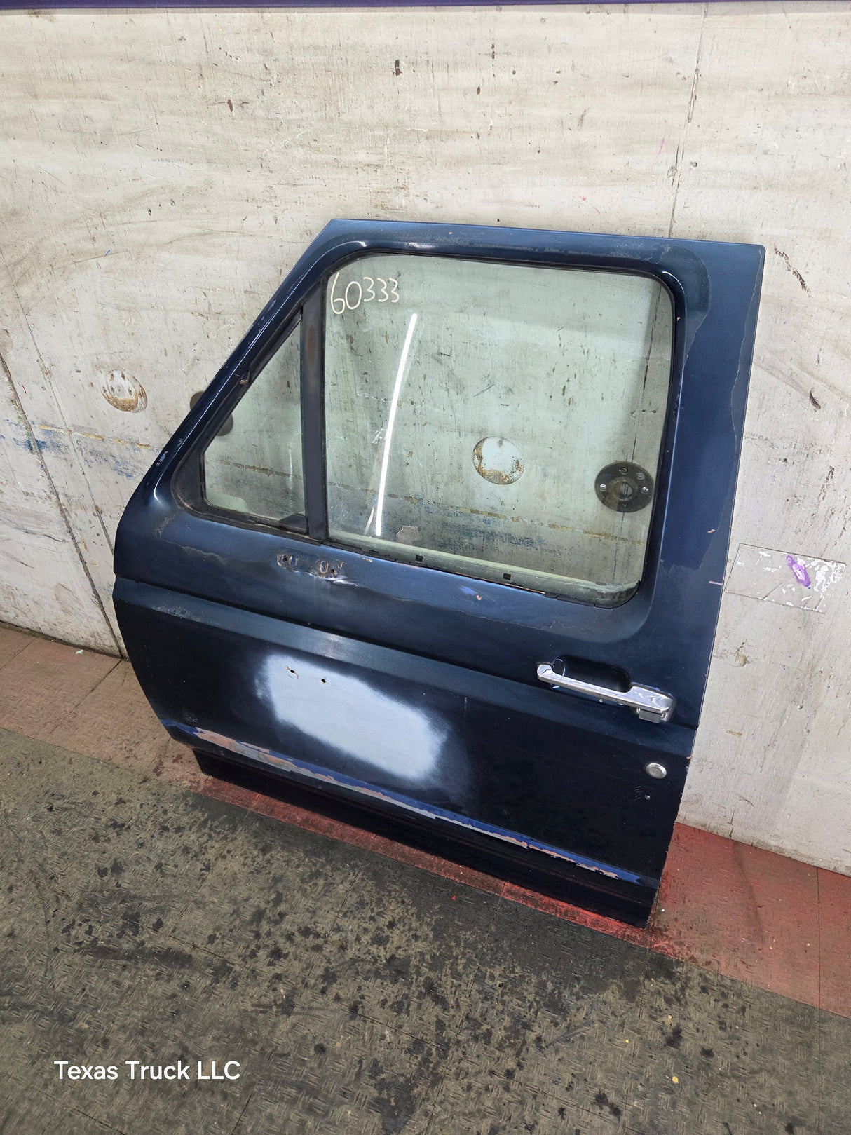 1987-1997 Ford F Series F250 F350 F450 F550 RH Passenger Side Front Door