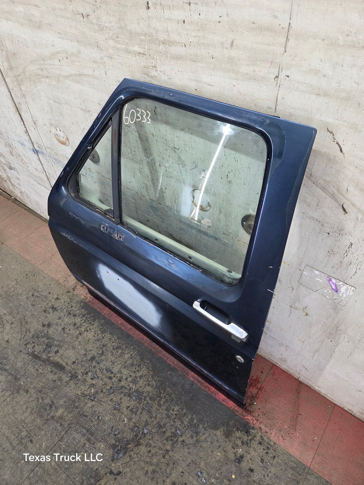 1987-1997 Ford F Series F250 F350 F450 F550 RH Passenger Side Front Door