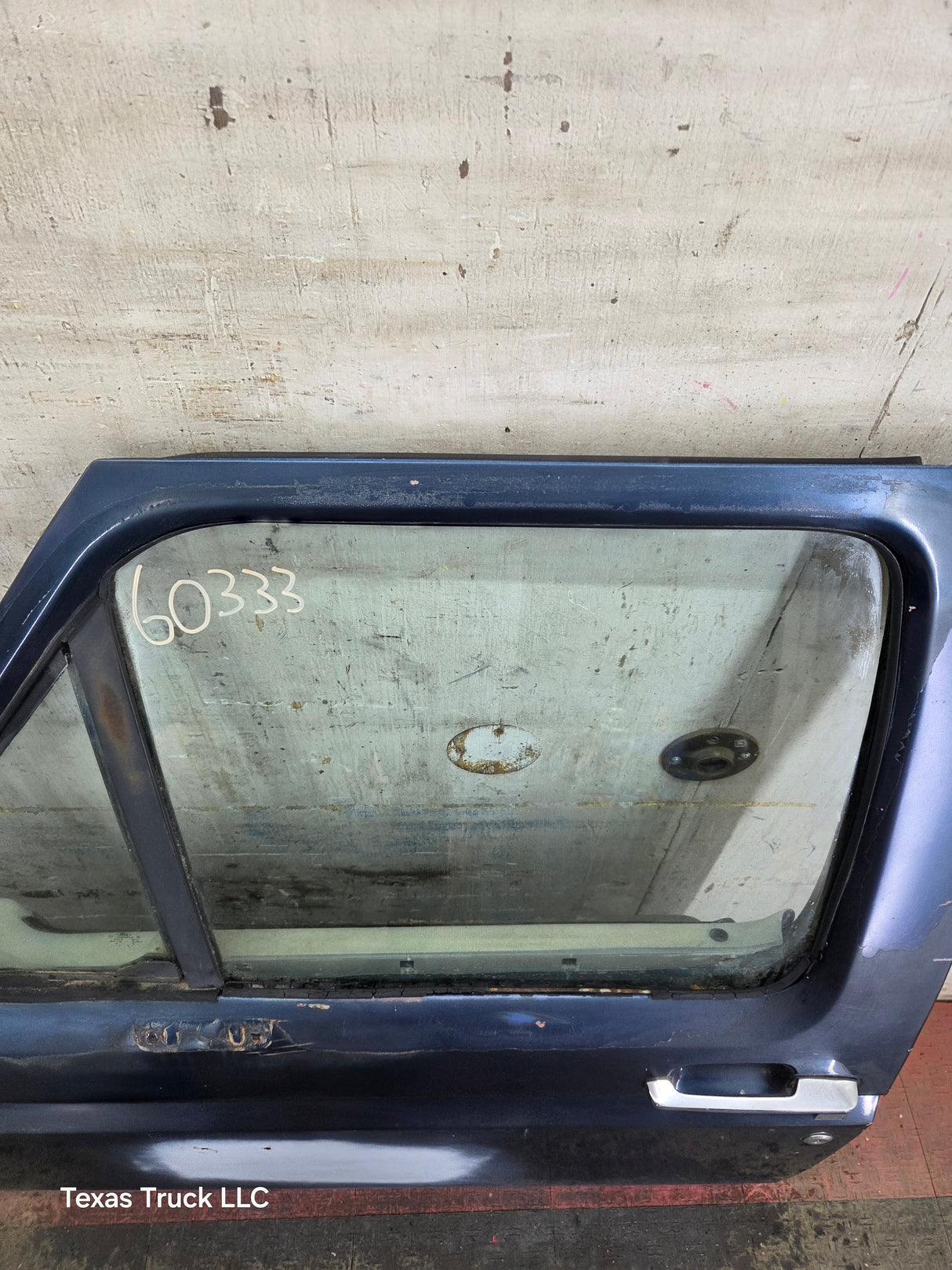 1987-1997 Ford F Series F250 F350 F450 F550 RH Passenger Side Front Door