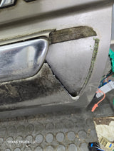 1999-2006 Chevrolet Silverado / GMC Sierra 1500 2500 3500 HD Front Passenger side Door RH