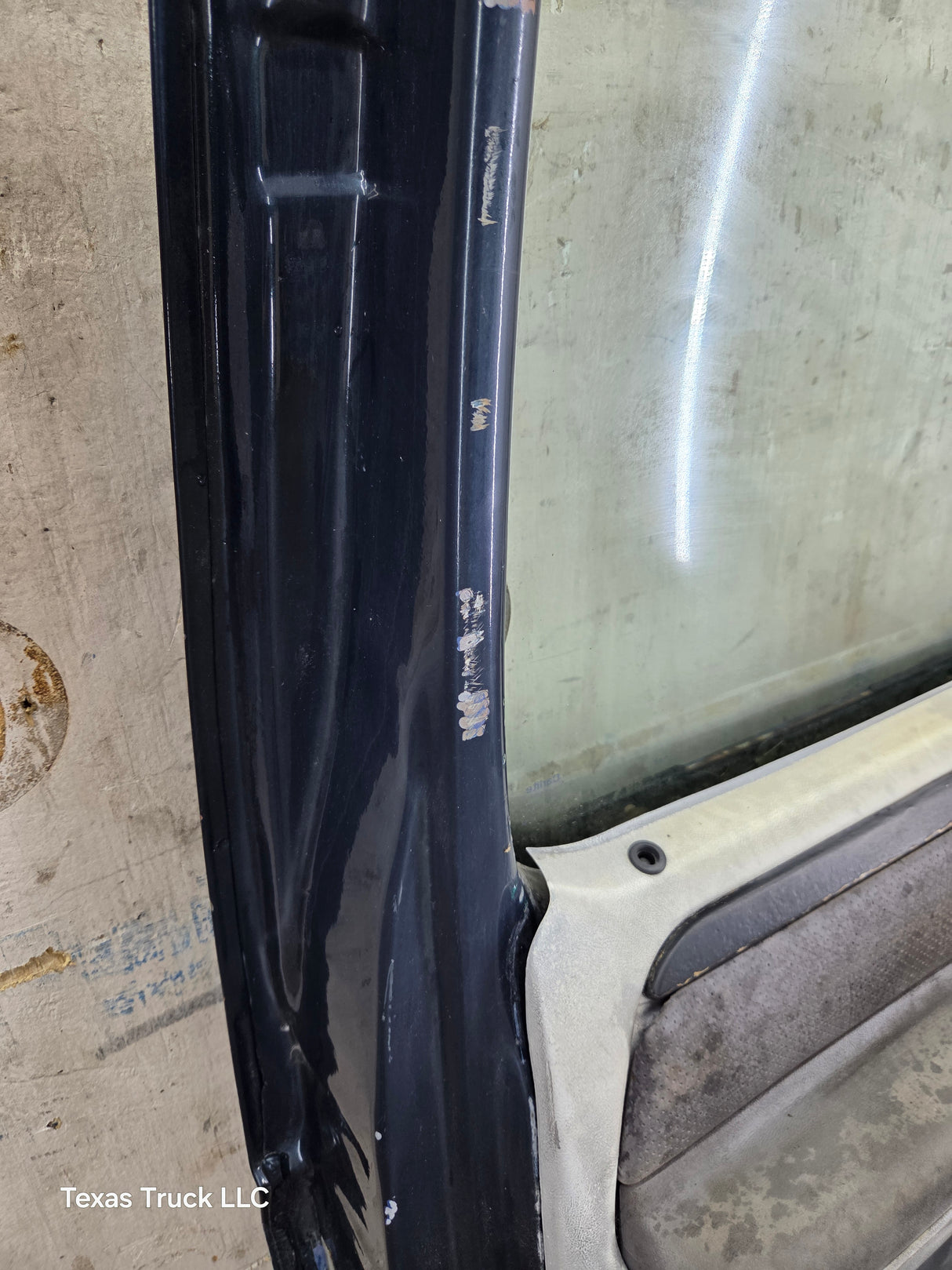 1987-1997 Ford F Series F250 F350 F450 F550 RH Passenger Side Front Door