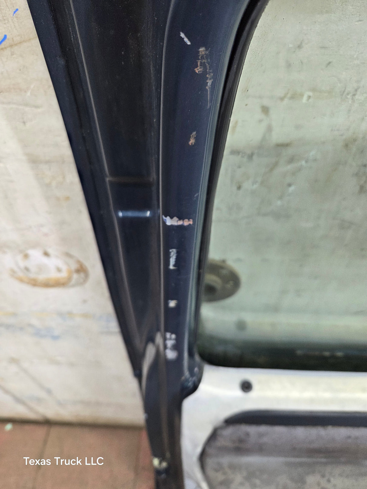 1987-1997 Ford F Series F250 F350 F450 F550 RH Passenger Side Front Door
