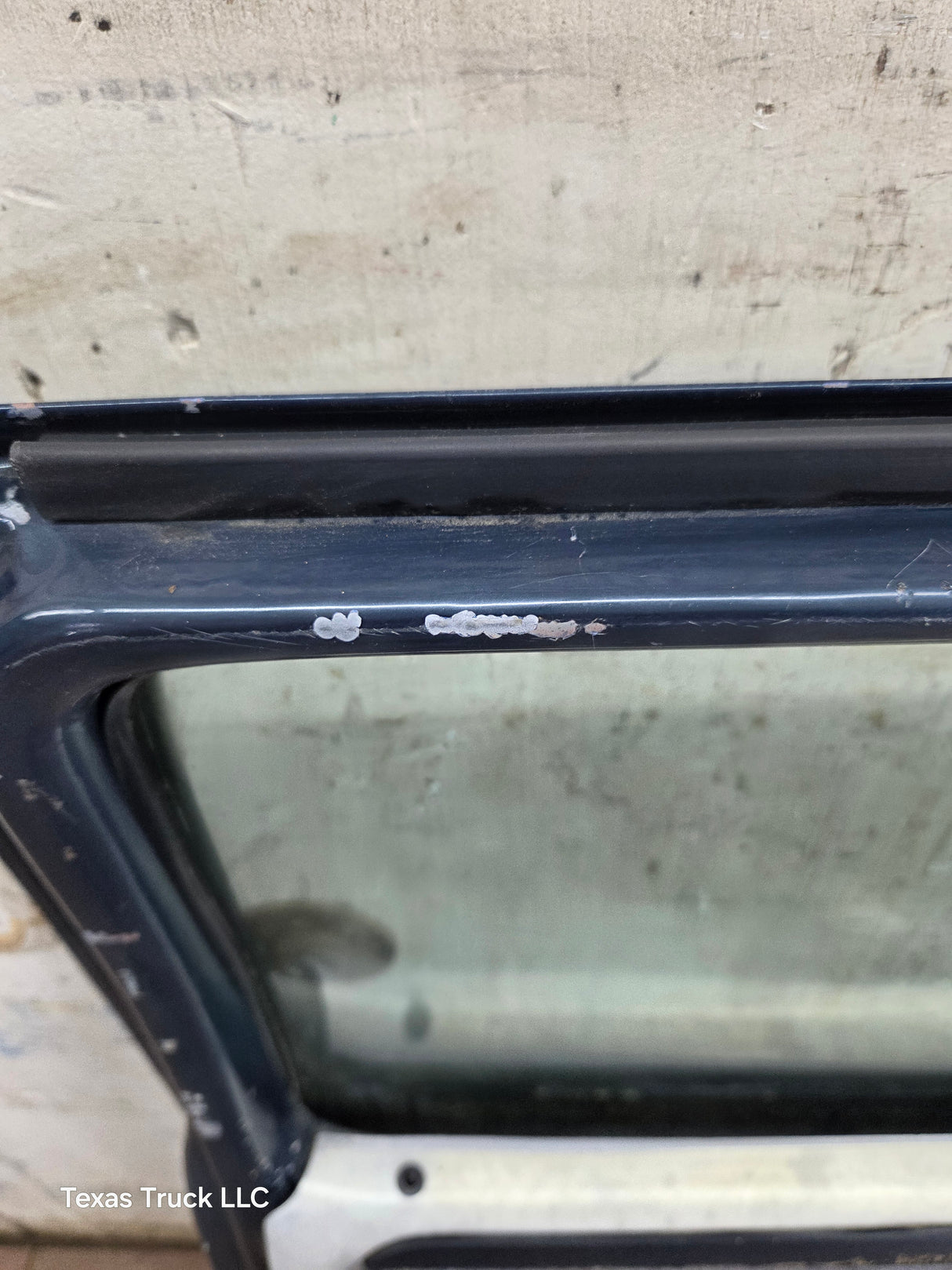 1987-1997 Ford F Series F250 F350 F450 F550 RH Passenger Side Front Door