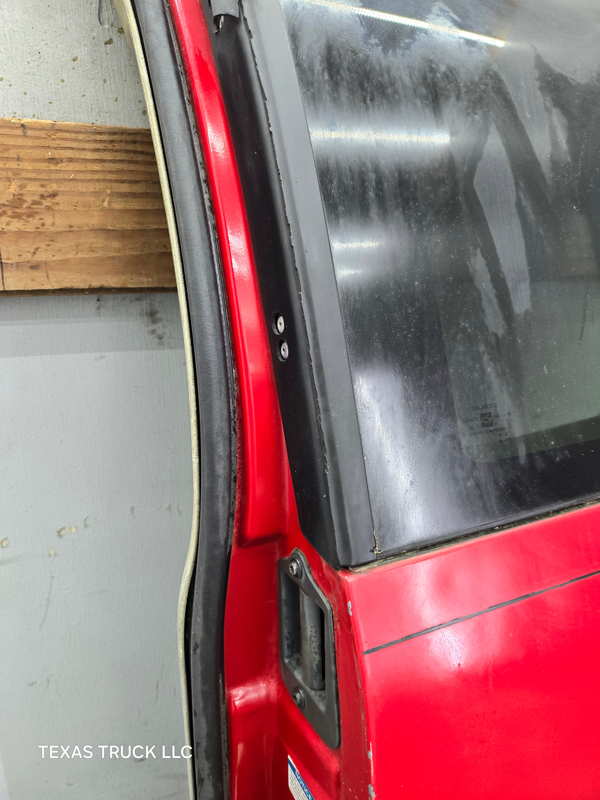 1996-2004 Chevrolet S10 / S15 / GMC Sonoma LH Driver Side Extended Cab Door