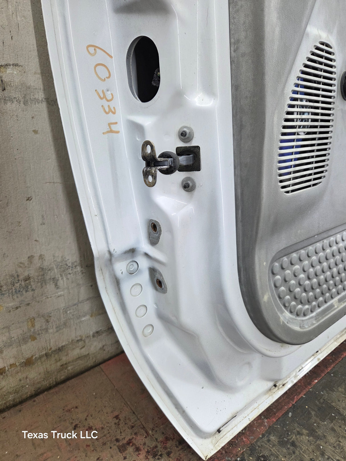 1999-2011 Ford Super Duty / Excursion Front Passenger RH Door F250 F350 F450 F550