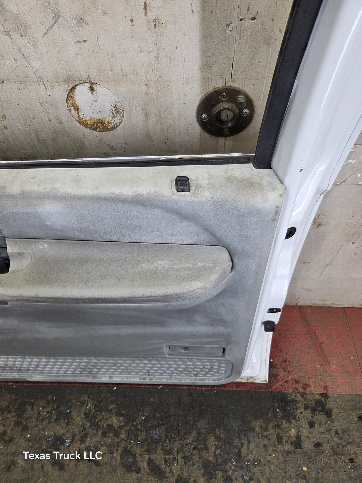 1999-2011 Ford Super Duty / Excursion Front Passenger RH Door F250 F350 F450 F550