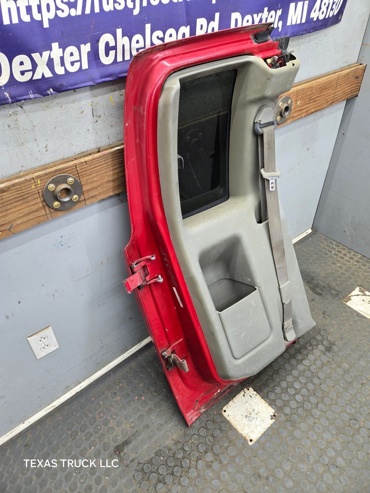 1996-2004 Chevrolet S10 / S15 / GMC Sonoma LH Driver Side Extended Cab Door