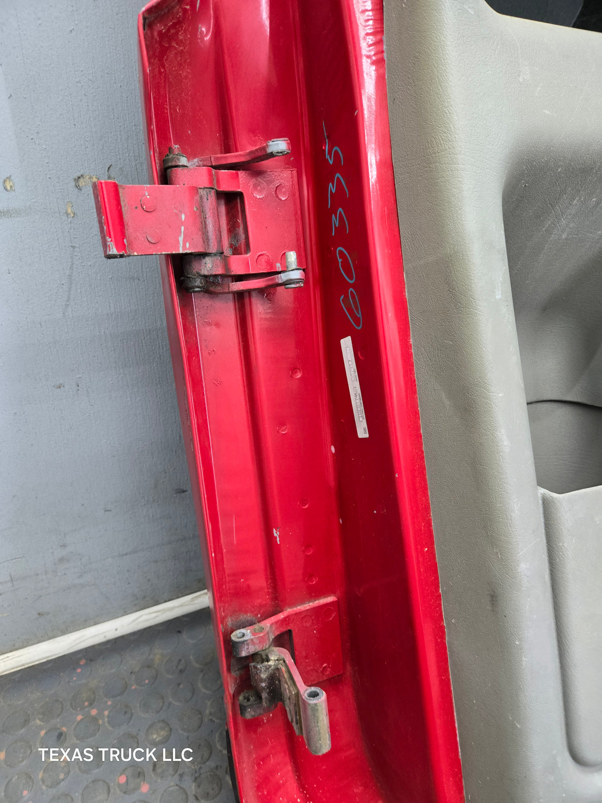 1996-2004 Chevrolet S10 / S15 / GMC Sonoma LH Driver Side Extended Cab Door