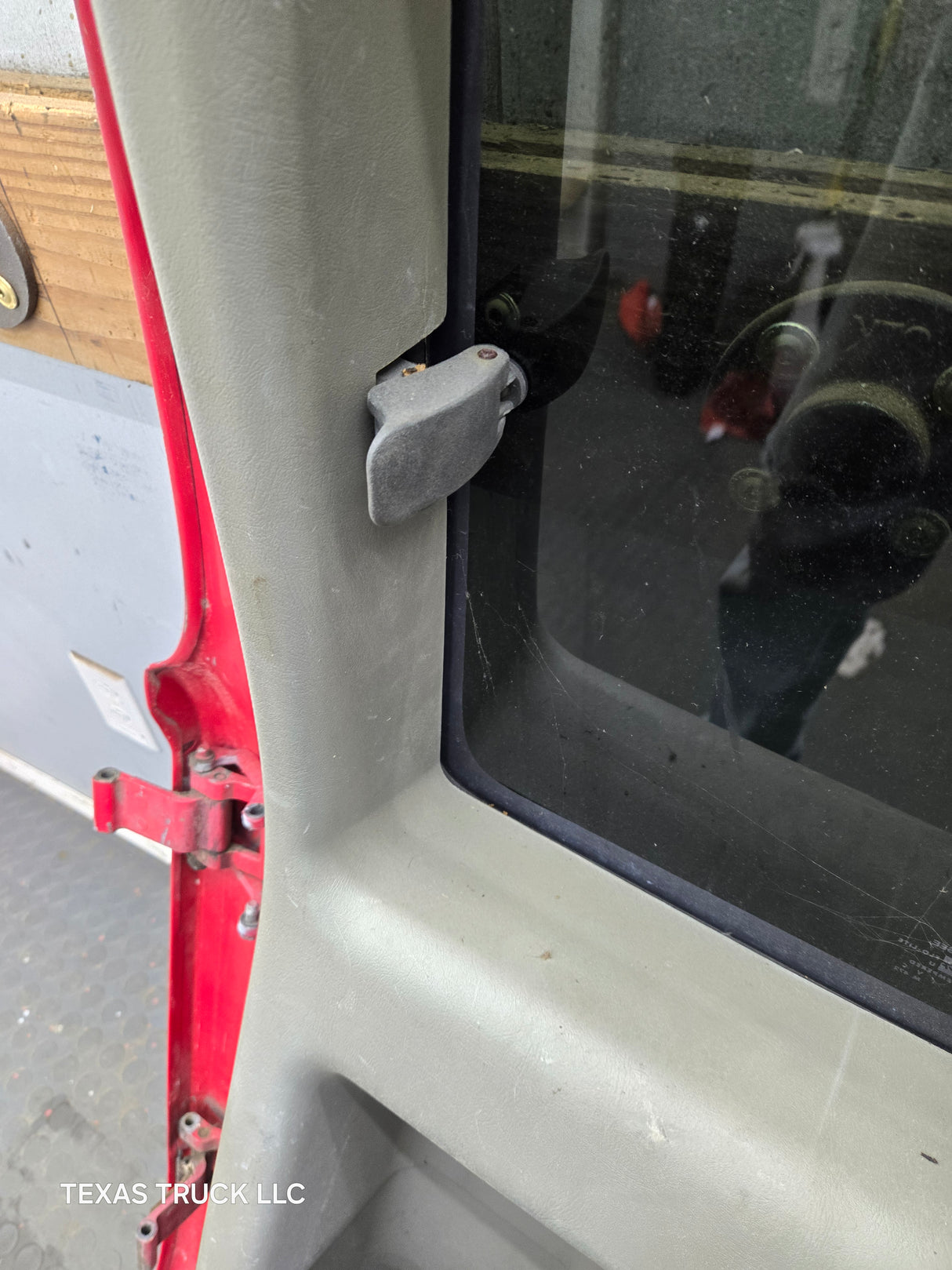 1996-2004 Chevrolet S10 / S15 / GMC Sonoma LH Driver Side Extended Cab Door