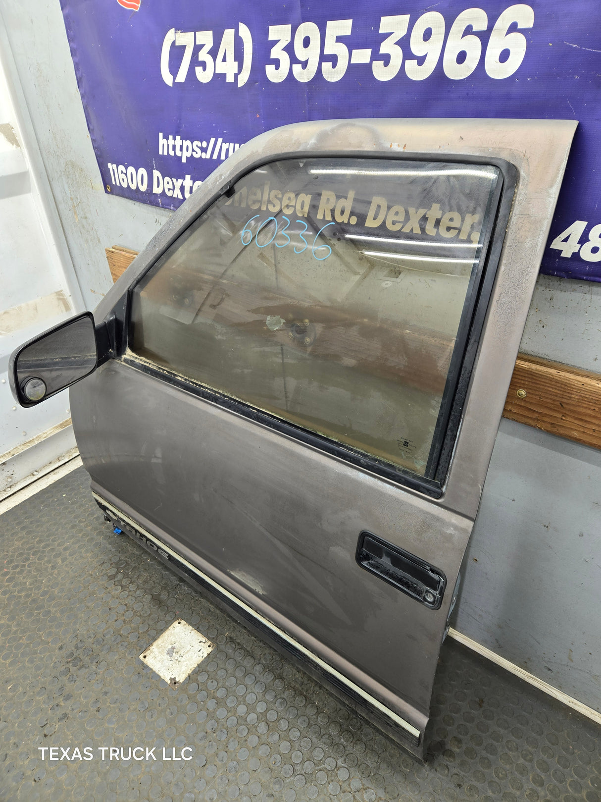 1988-2000 Chevrolet Silverado Suburban GMC Sierra LH Front Driver Side Door