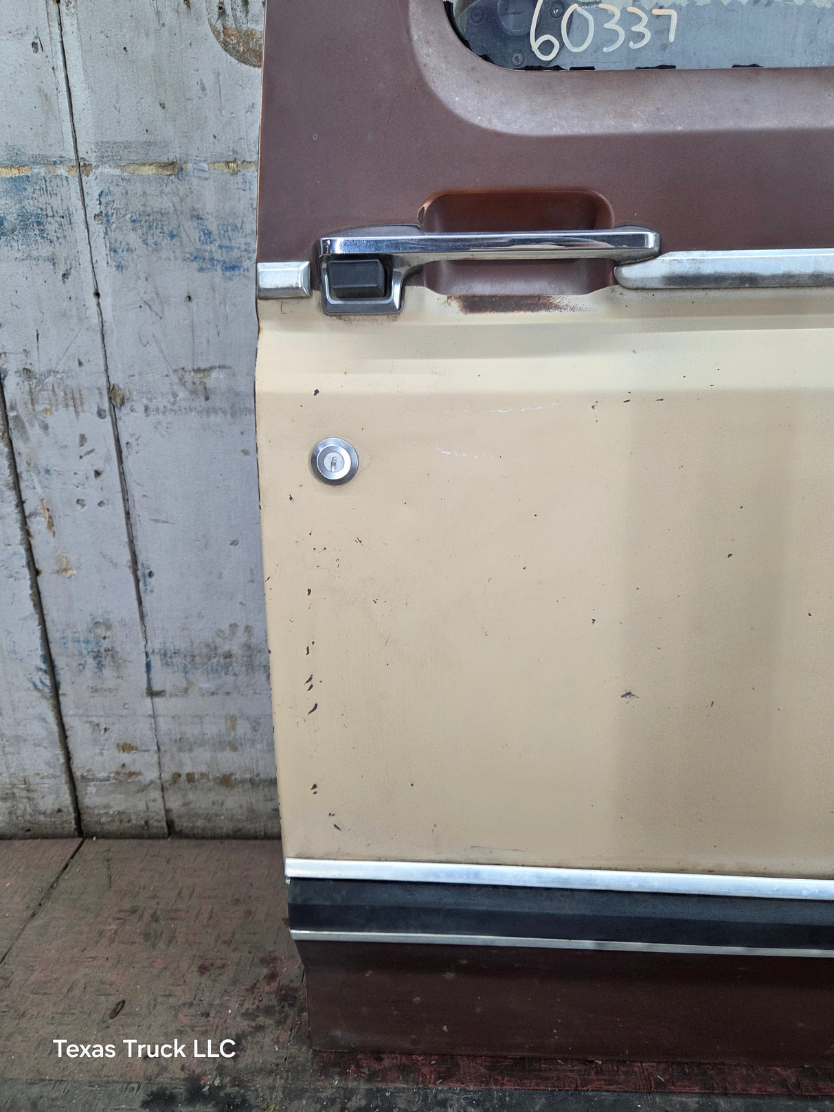 1980-1986 Ford F Series F250 F350 F450 F550 Passenger Side Front Door RH