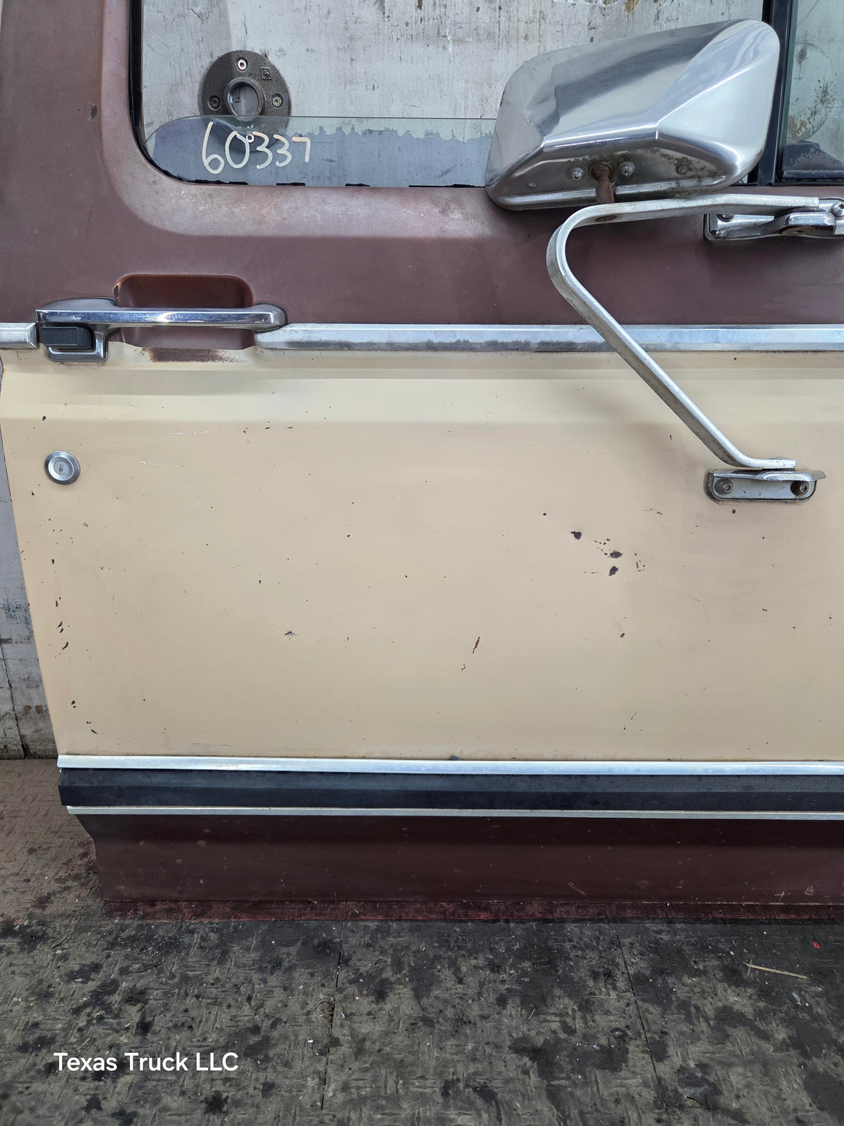 1980-1986 Ford F Series F250 F350 F450 F550 Passenger Side Front Door RH
