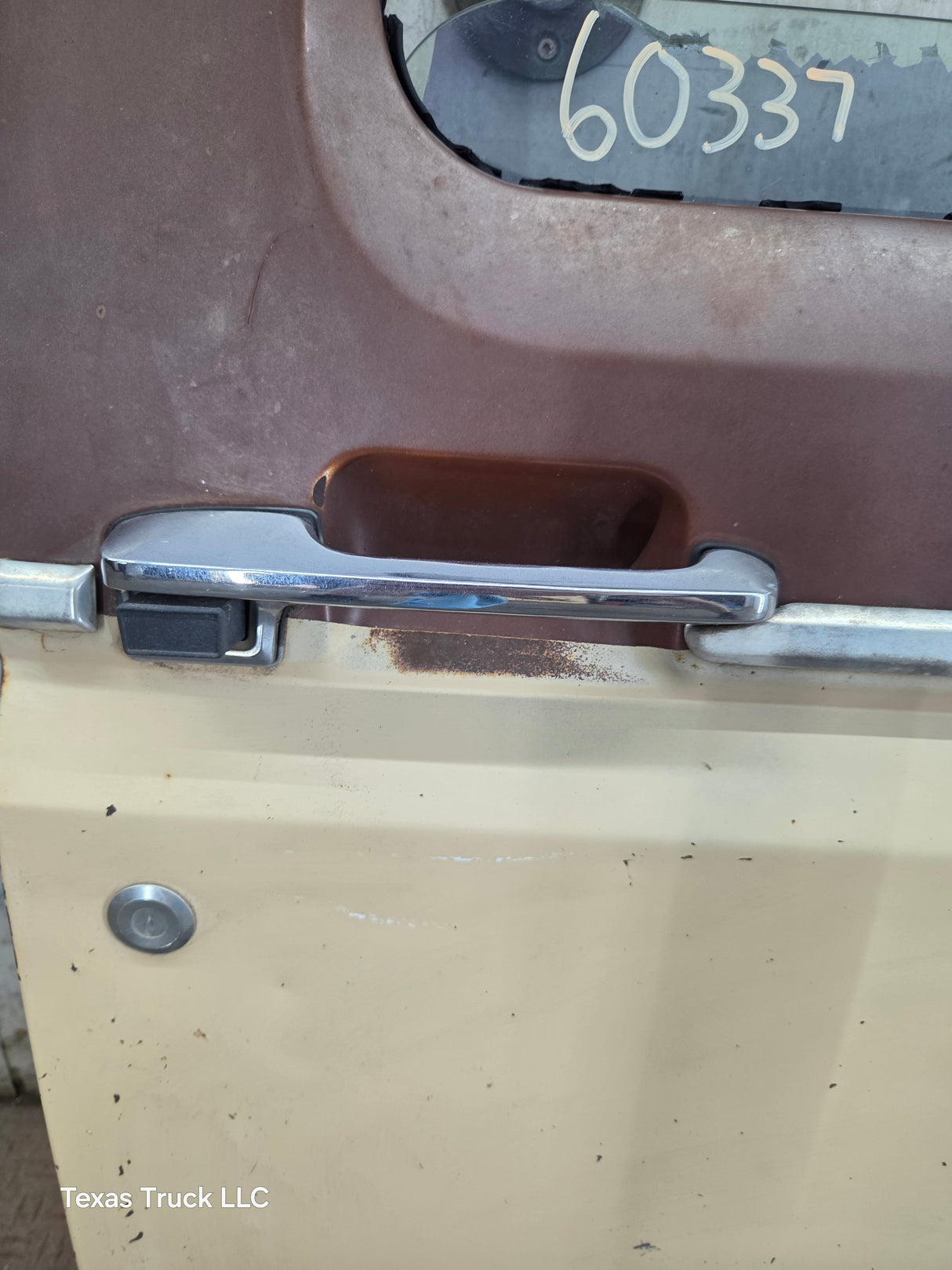 1980-1986 Ford F Series F250 F350 F450 F550 Passenger Side Front Door RH