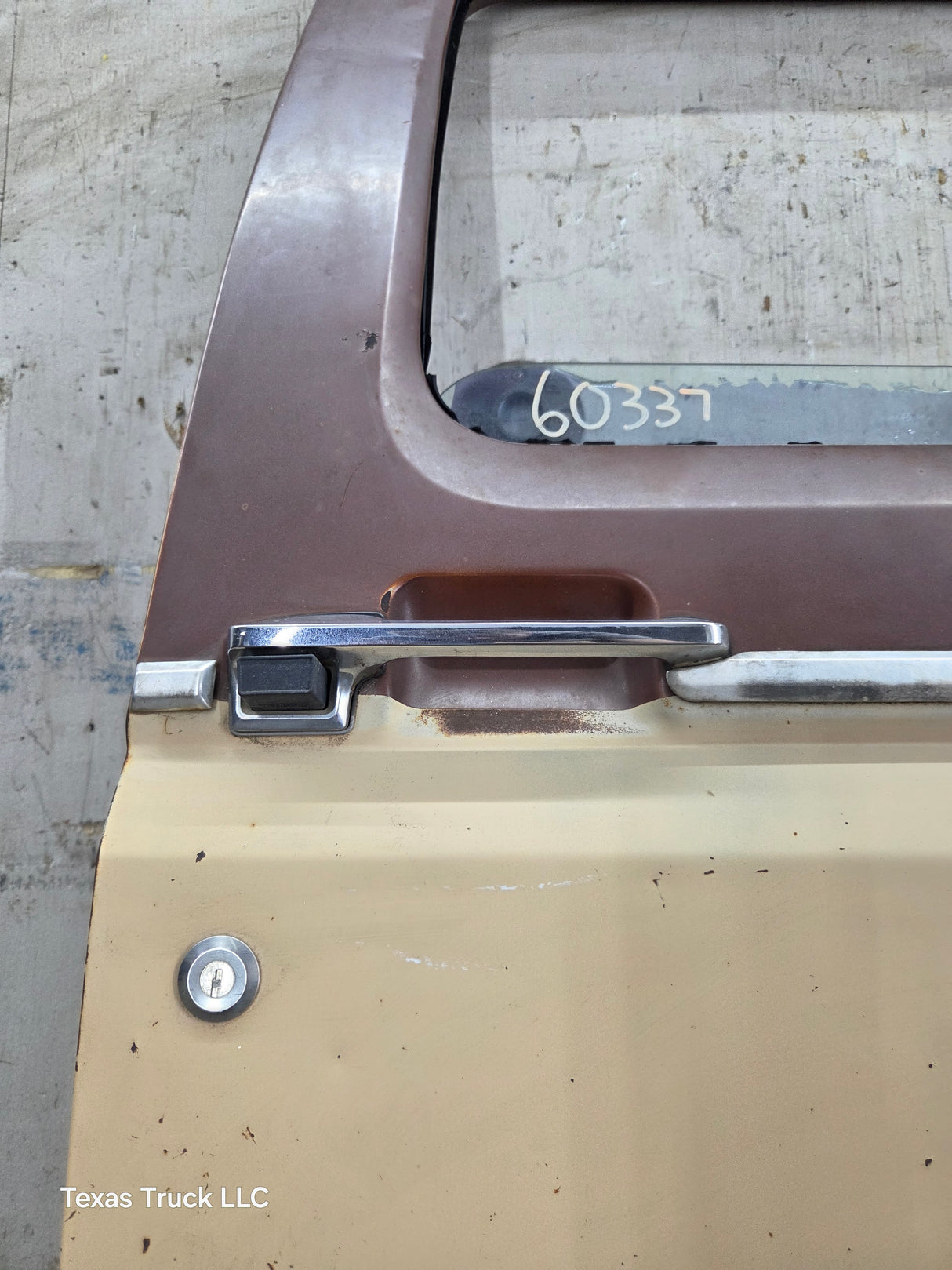 1980-1986 Ford F Series F250 F350 F450 F550 Passenger Side Front Door RH