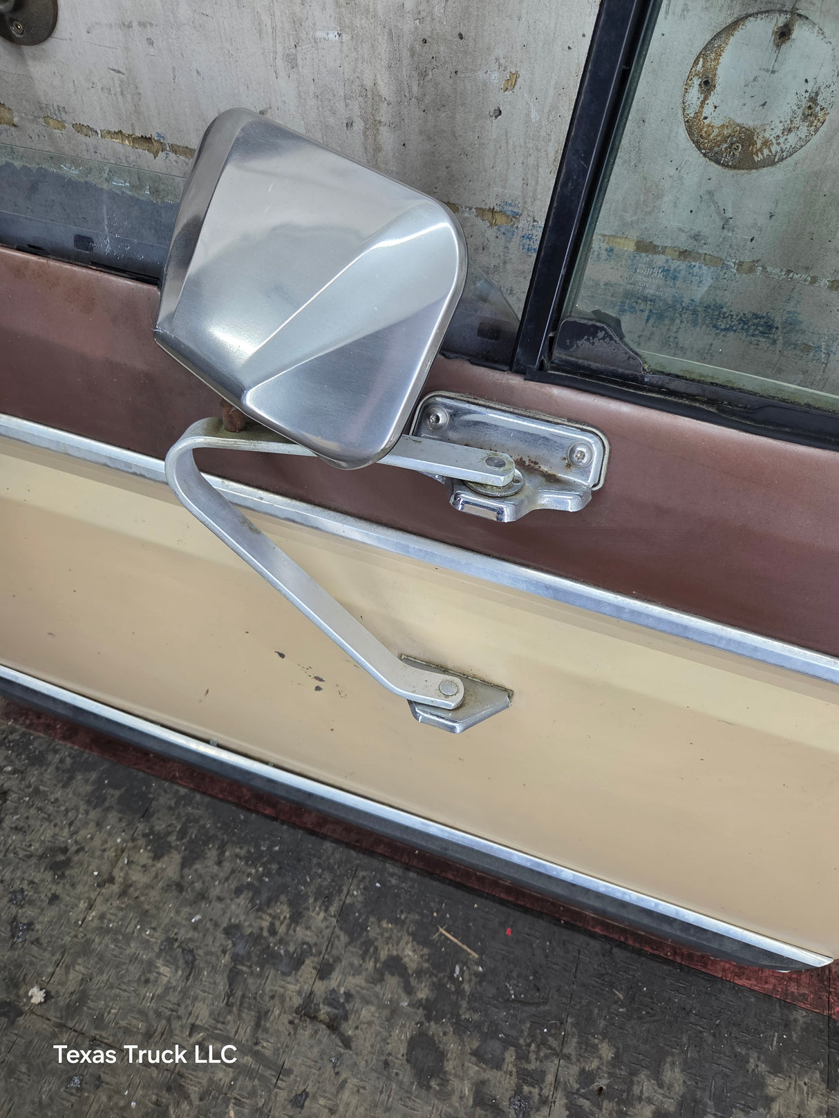 1980-1986 Ford F Series F250 F350 F450 F550 Passenger Side Front Door RH