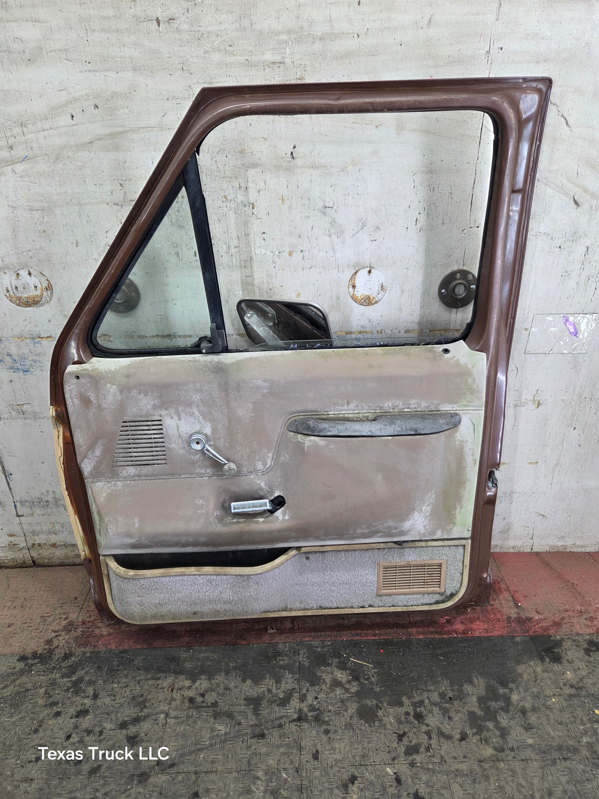 1980-1986 Ford F Series F250 F350 F450 F550 Passenger Side Front Door RH