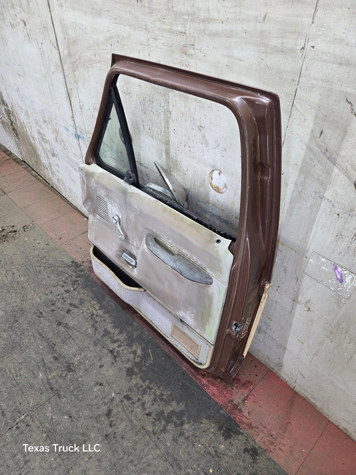 1980-1986 Ford F Series F250 F350 F450 F550 Passenger Side Front Door RH