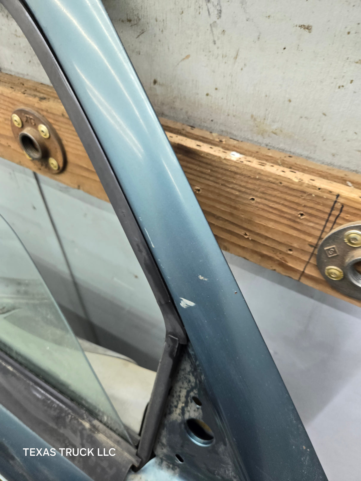 2003-2005 Ford Ranger Passenger Side Front Right Hand Door