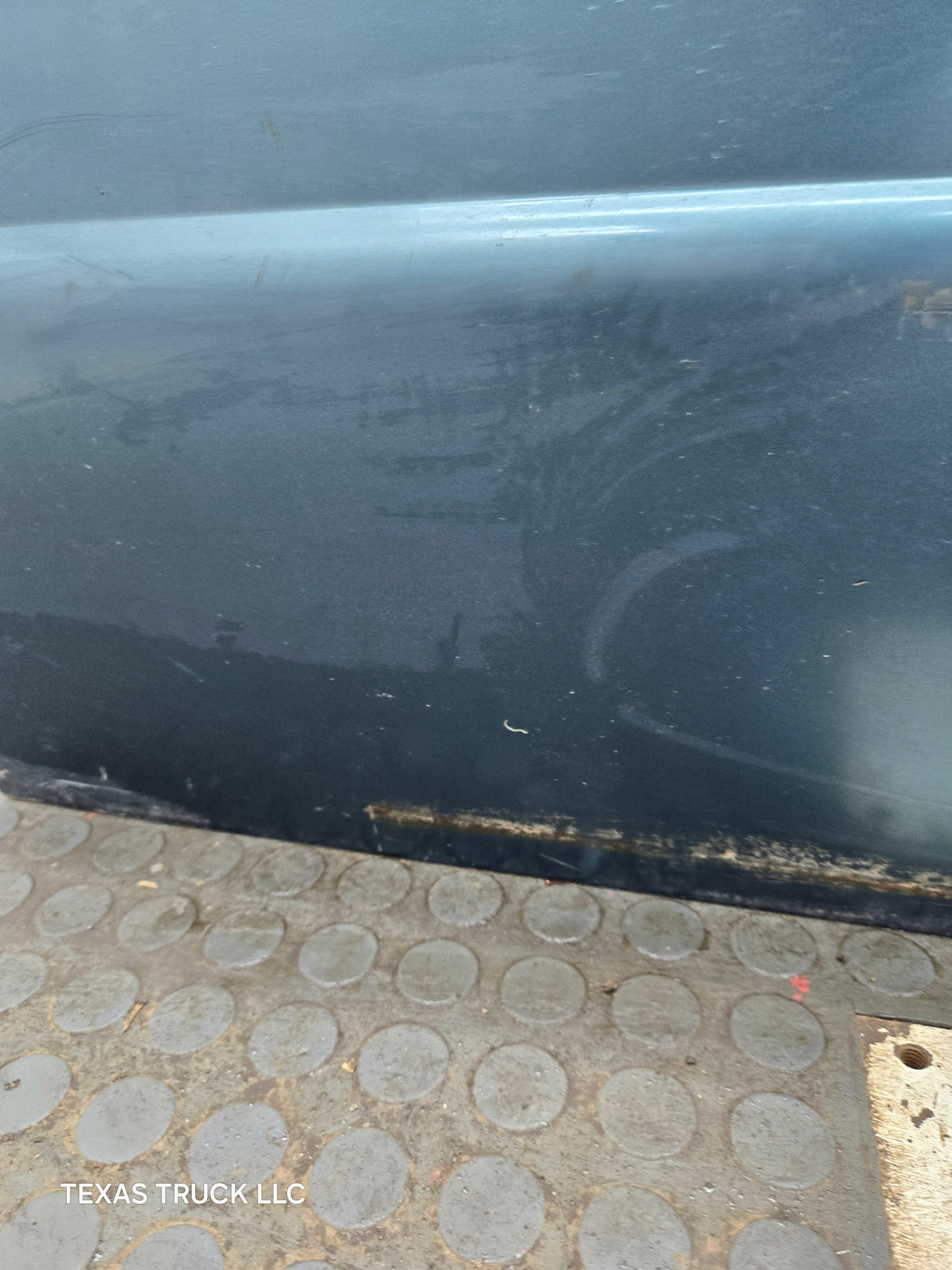 2003-2005 Ford Ranger Passenger Side Front Right Hand Door